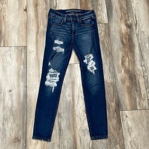 American Eagle Ripped Skinny Jeans size 2.